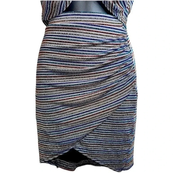 STYLE Rack 2 piece metallic skirt set. - Picture 3 of 13